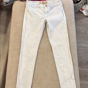 Hollister White Skinny Jeans Versatile Style